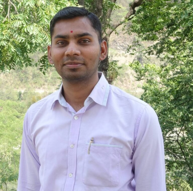 Dr. Rajesh Pindoriya (Chair)