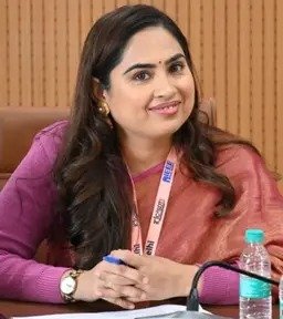 Dr. Gunjan </br> (Member)